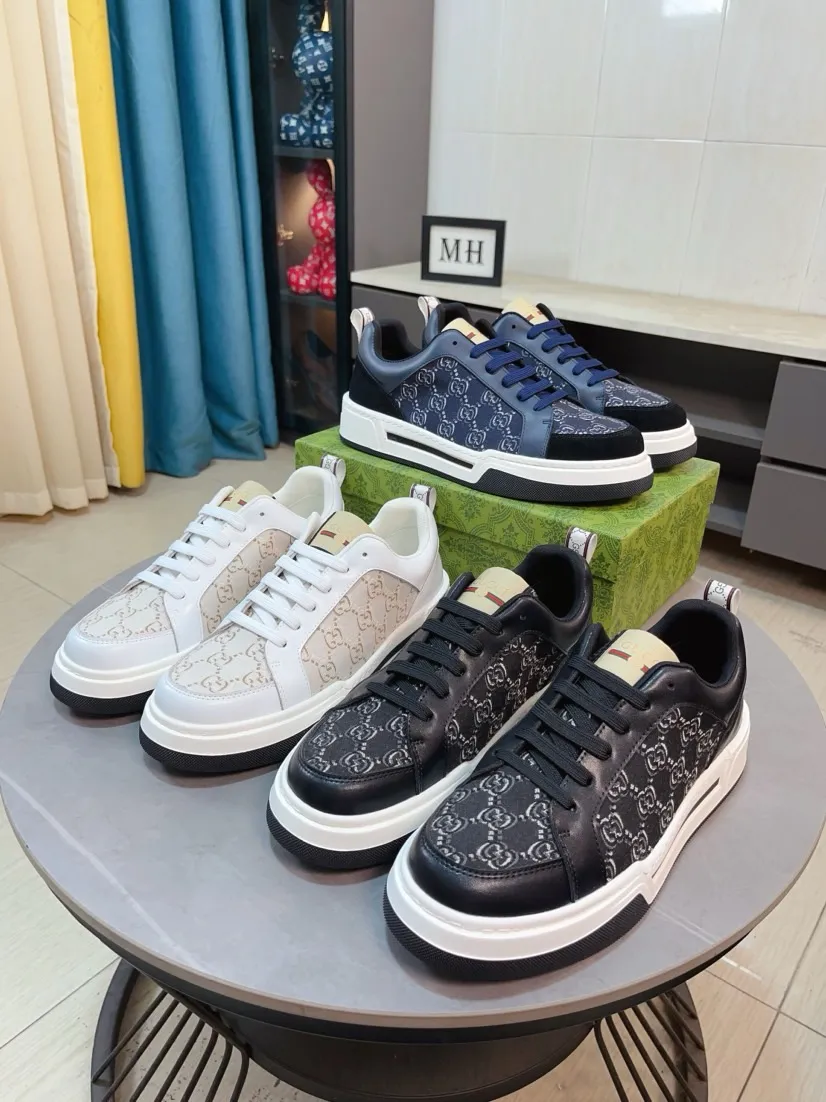 Men's shoes 💰420🌹🌹[GUCCI] Gucci's new lace-up casual men's shoes are on the market first, and the materials and workmanship are superior to all versions on the market. The highest quality shipped first-layer cowhide with imported original perforated materials➕genuine leather lining, privately molded soft outsole, high foot comfort, imported special materials highlight the brand's unique charm, high-end customization 38-44